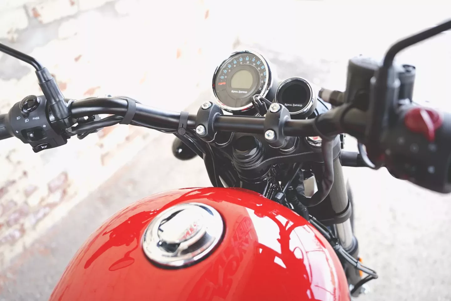 4DE2BBA4-E3EE-4104-A40B-320E59D73677 2024 Royal Enfield Meteor 350 - Fireball Red