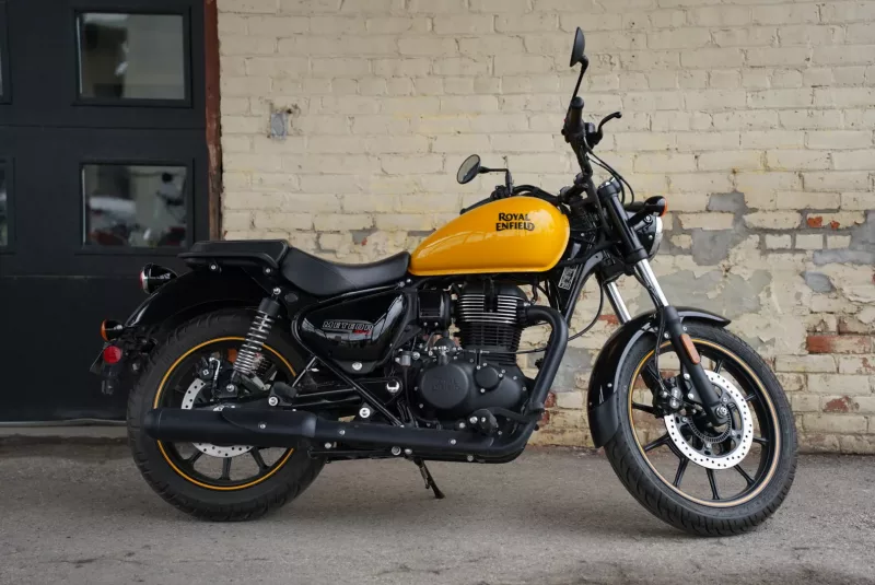 2024 Royal Enfield Meteor 350 - Fireball Yellow