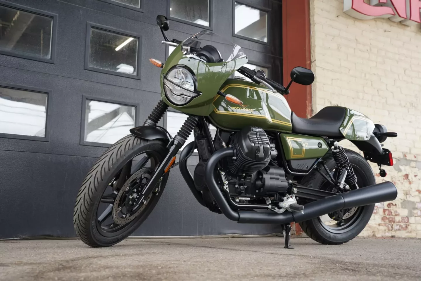 2024 Moto Guzzi V7 Stone - Forest Green Sketch Kit