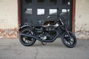 2025 Moto Guzzi V7 Stone - Premium Chrome