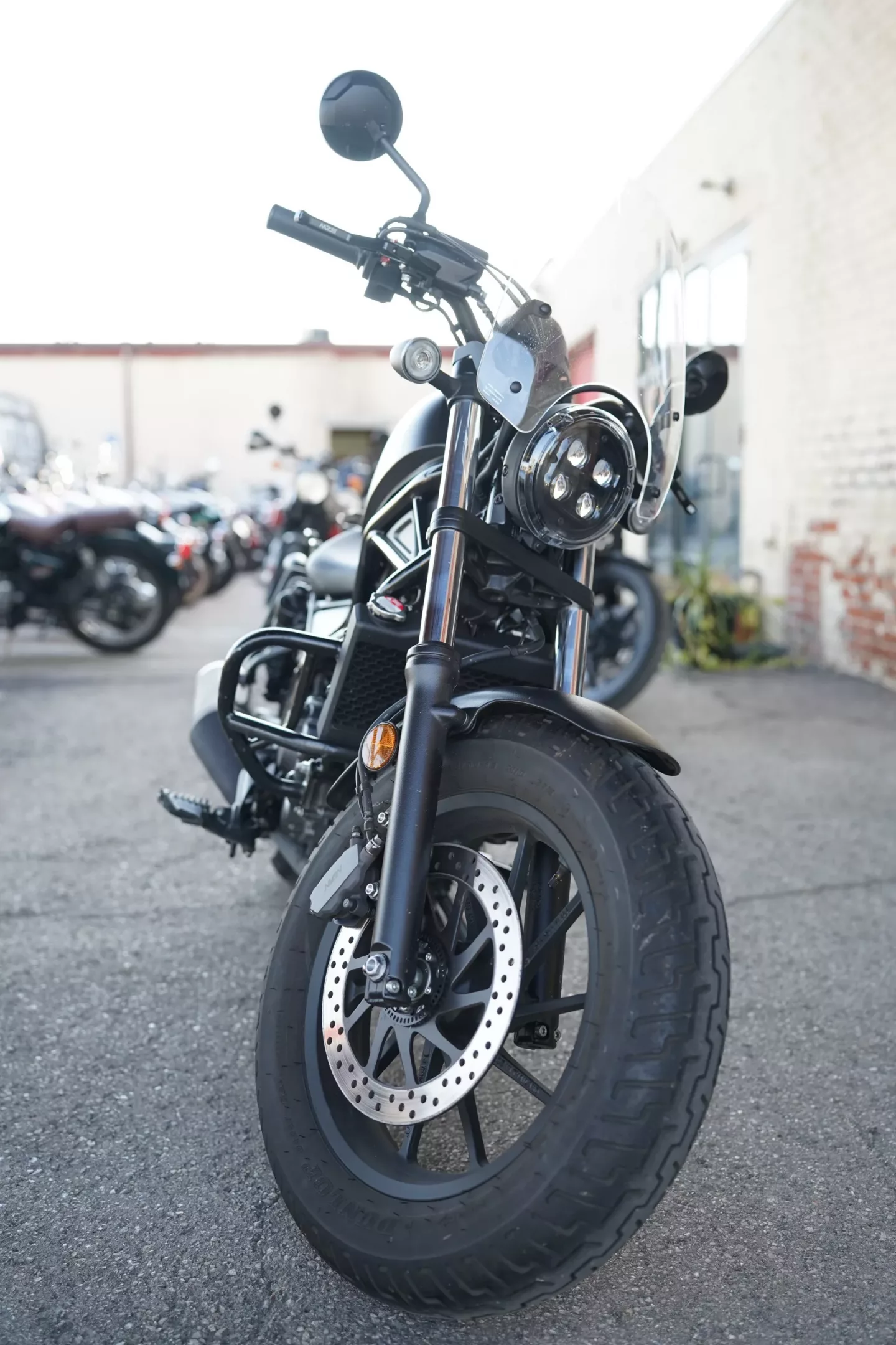 68bb22920b03e0540029f228 2023 Honda Rebel 300
