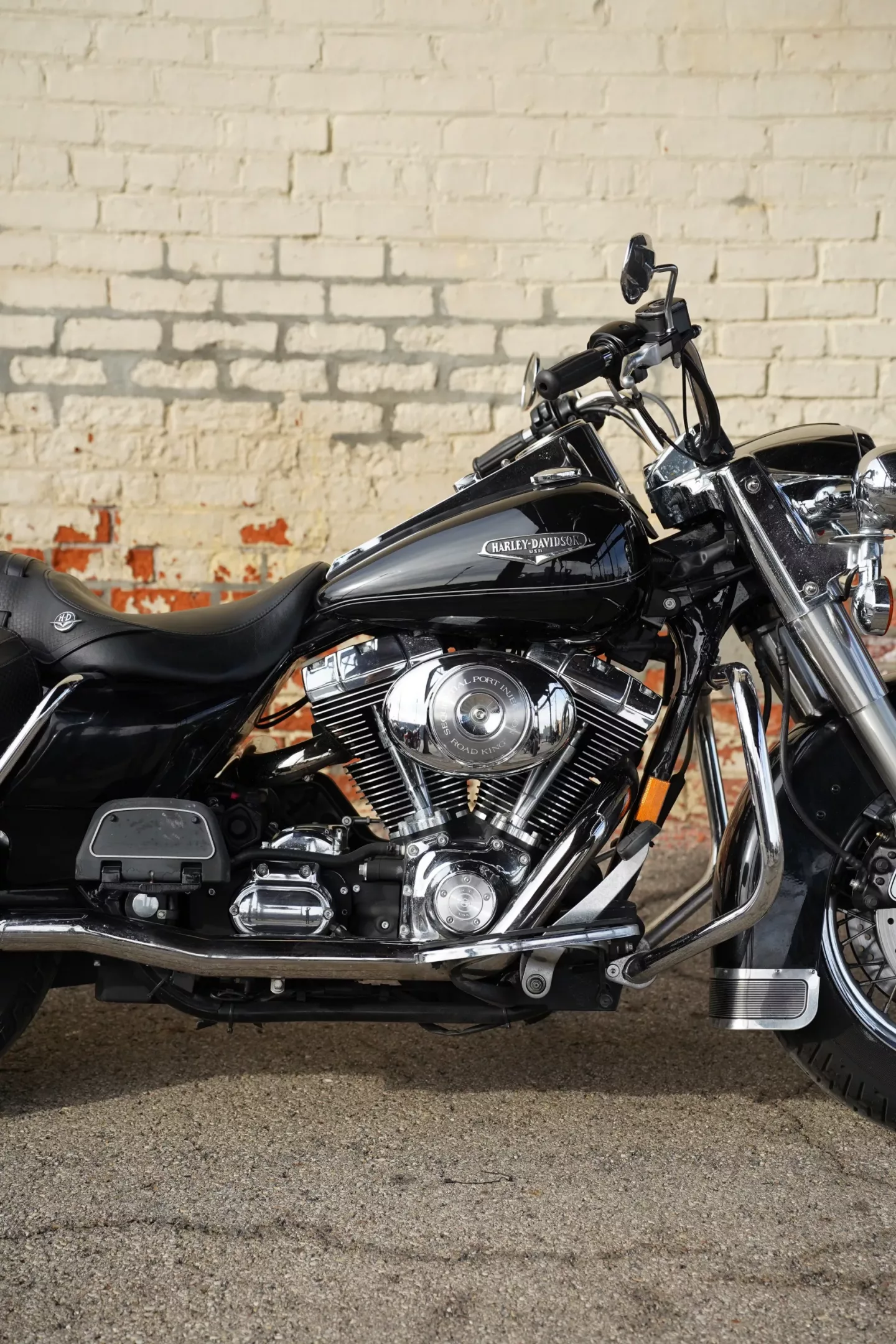 6911033ef40509666408f5aa 2005 Harley-Davidson Road King