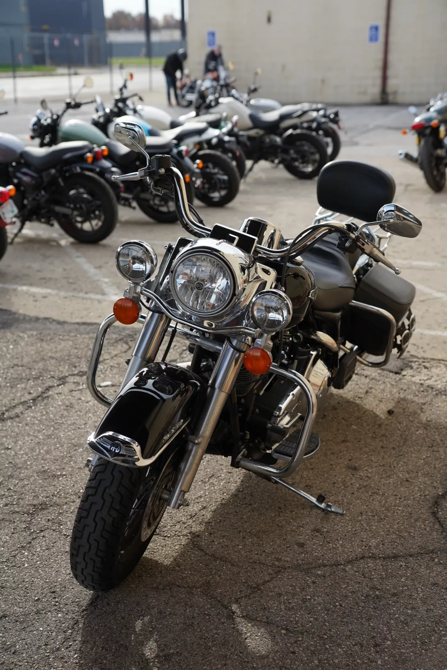 6911035f73fc5243300b72e2 2005 Harley-Davidson Road King