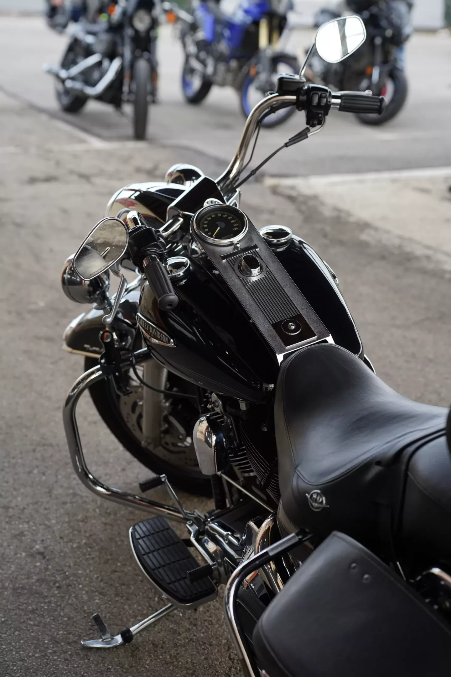 691103ae6d70cd3e070e0df2 2005 Harley-Davidson Road King