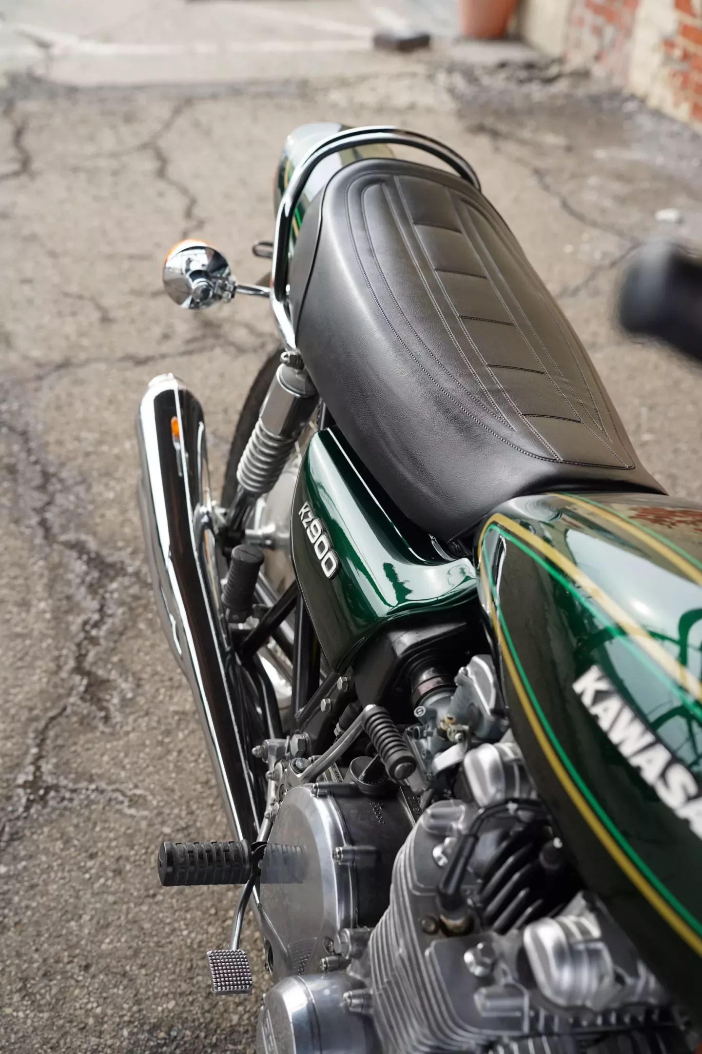 6993454606761cc2410f9ee2 1976 Kawasaki KZ900