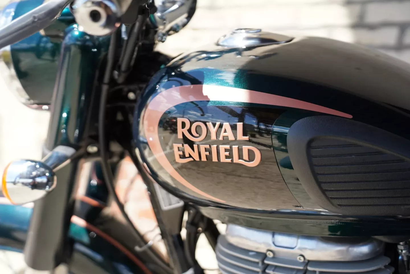2024 Royal Enfield Classic 350 - Halcyon Green