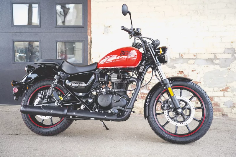 2024 Royal Enfield Meteor 350 - Fireball Red