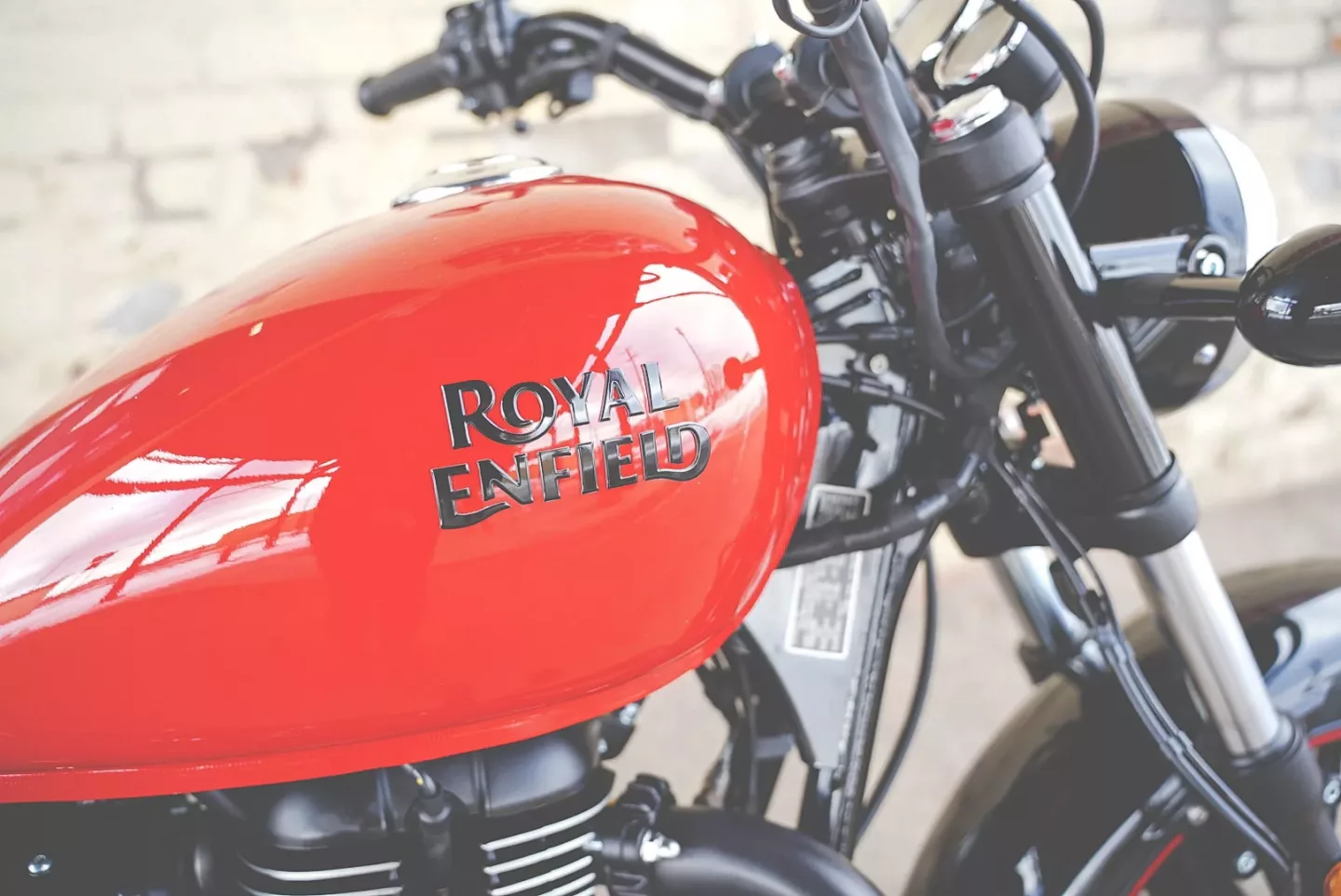C870EC1F-E304-4C99-A4E3-3D7A72418DA7 2024 Royal Enfield Meteor 350 - Fireball Red
