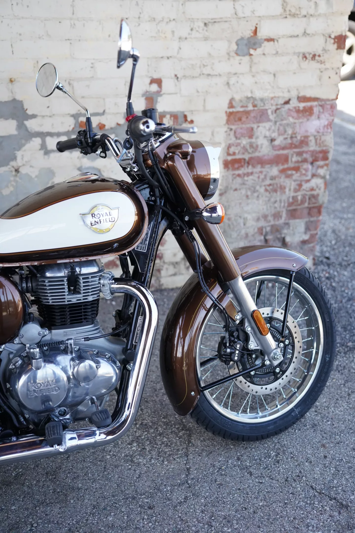 DSC00065 2027 Royal Enfield Classic 350 - Medallion Bronze