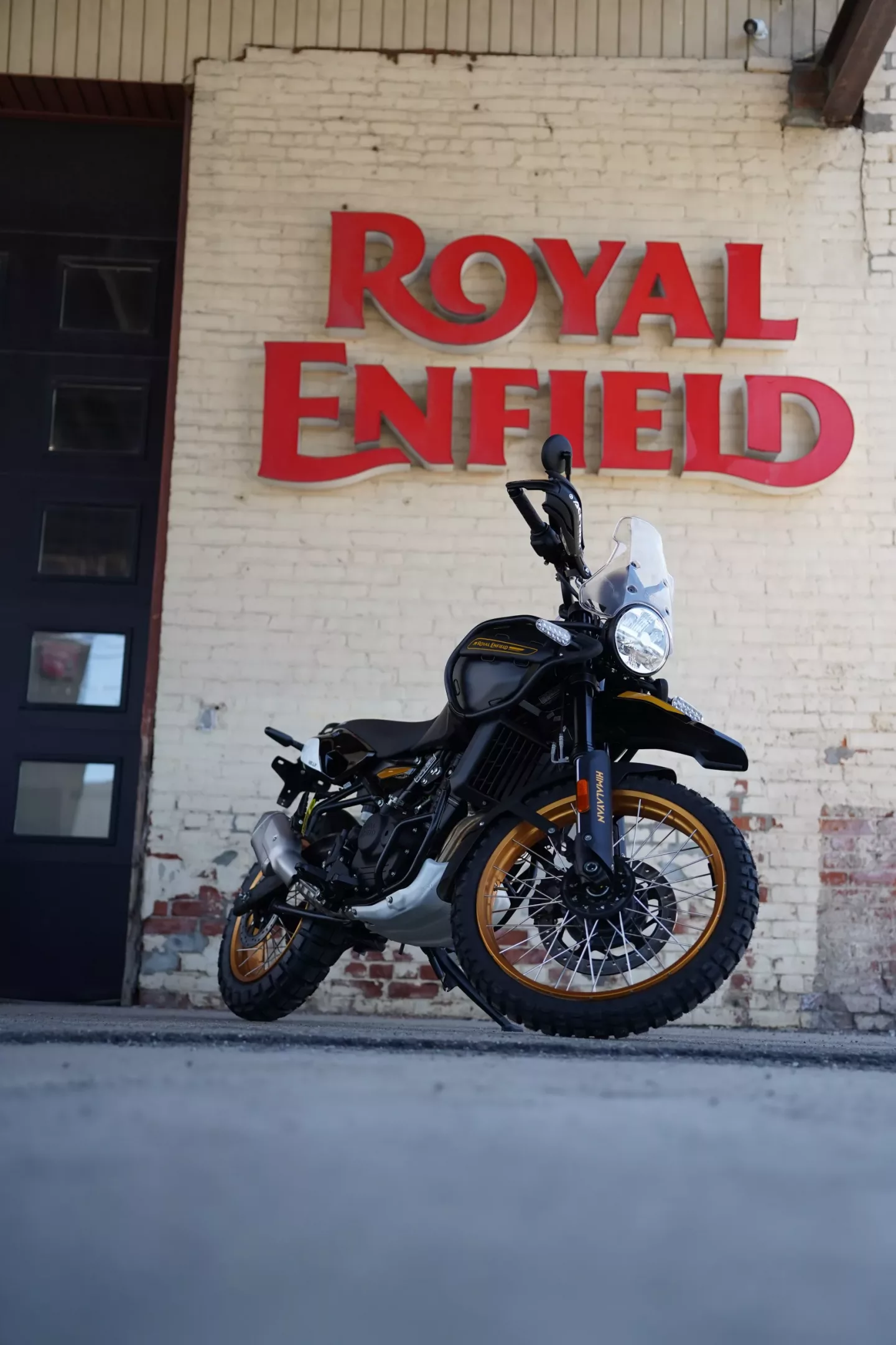 DSC00123 2026 Royal Enfield Himalayan - Hanle Black Tubeless Rally Edition