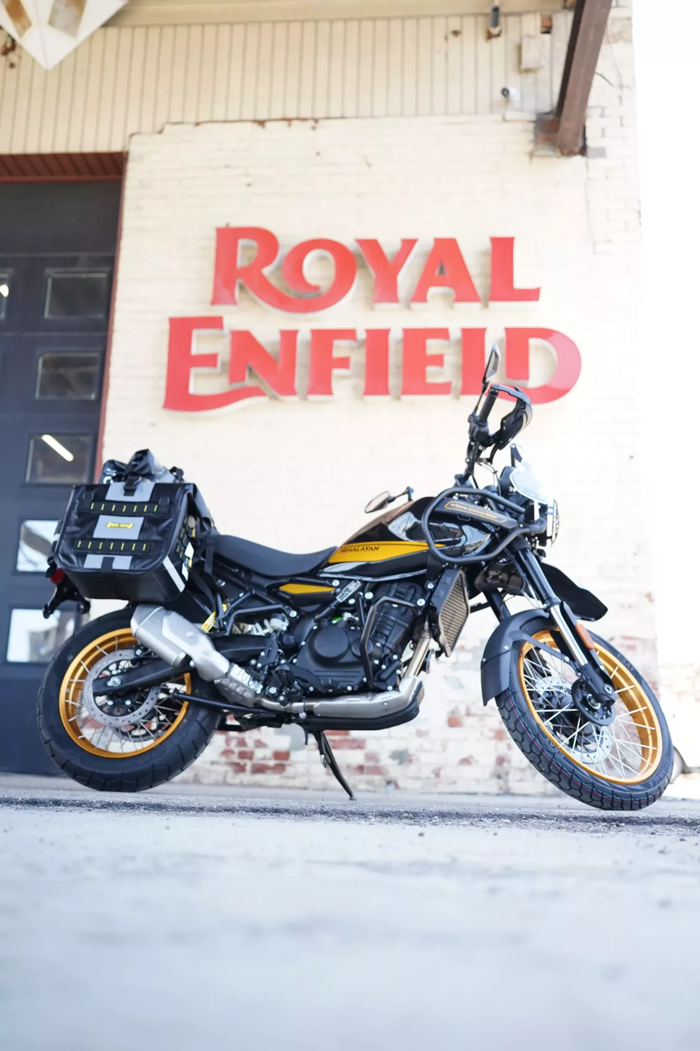 DSC00141 2026 Royal Enfield Himalayan - Hanle Black Tubeless Adventure Edition