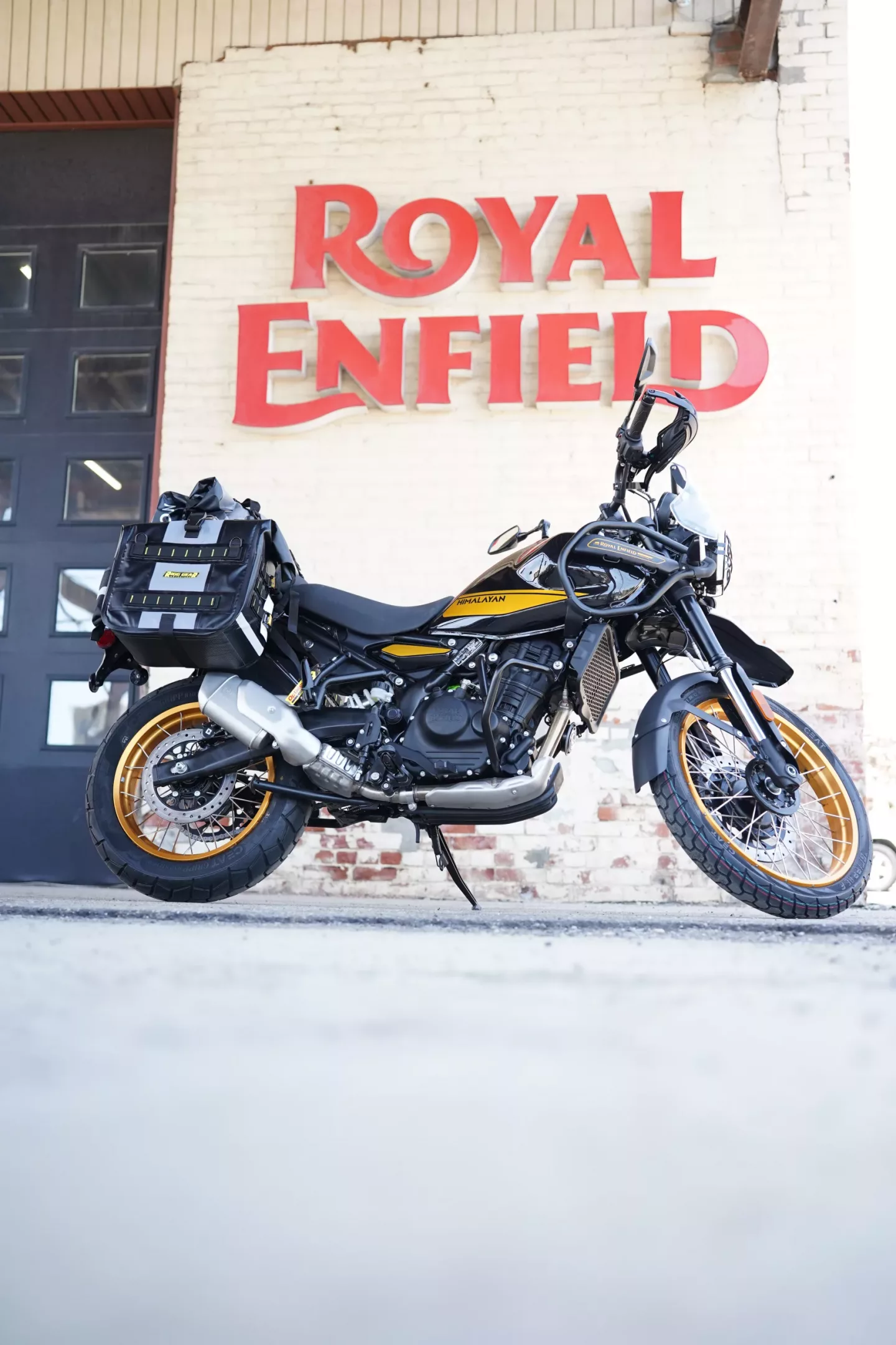 DSC00143 2026 Royal Enfield Himalayan - Hanle Black Tubeless Adventure Edition