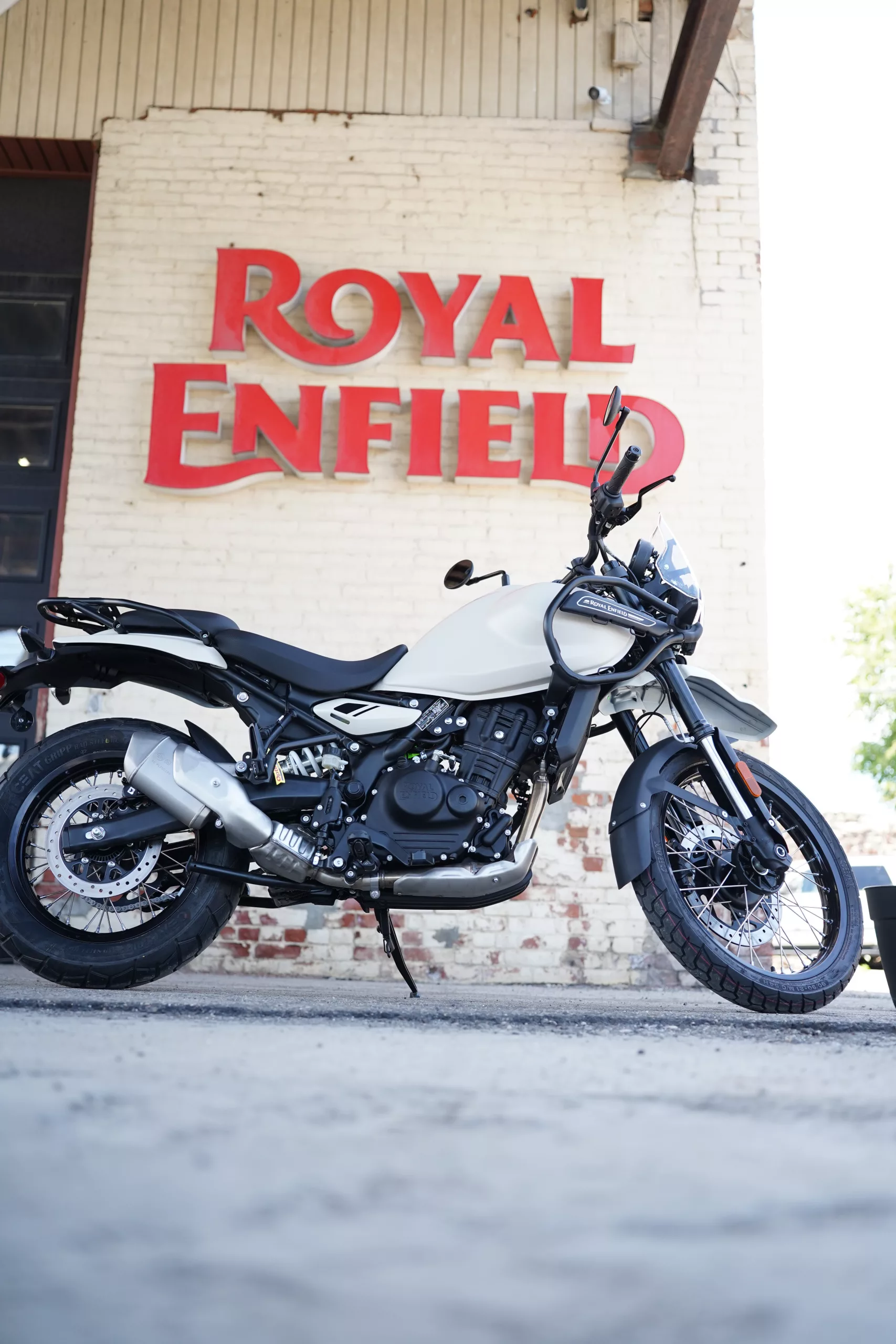 2026 Royal Enfield Himalayan - Kaza Brown Lowered Edition - Image 17