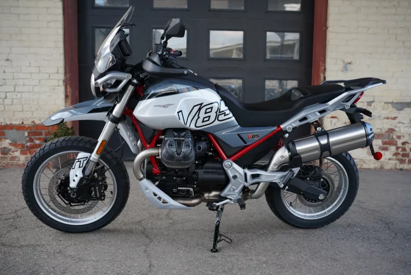 2025 Moto Guzzi V85TT -  GRIGIO TAMBORA