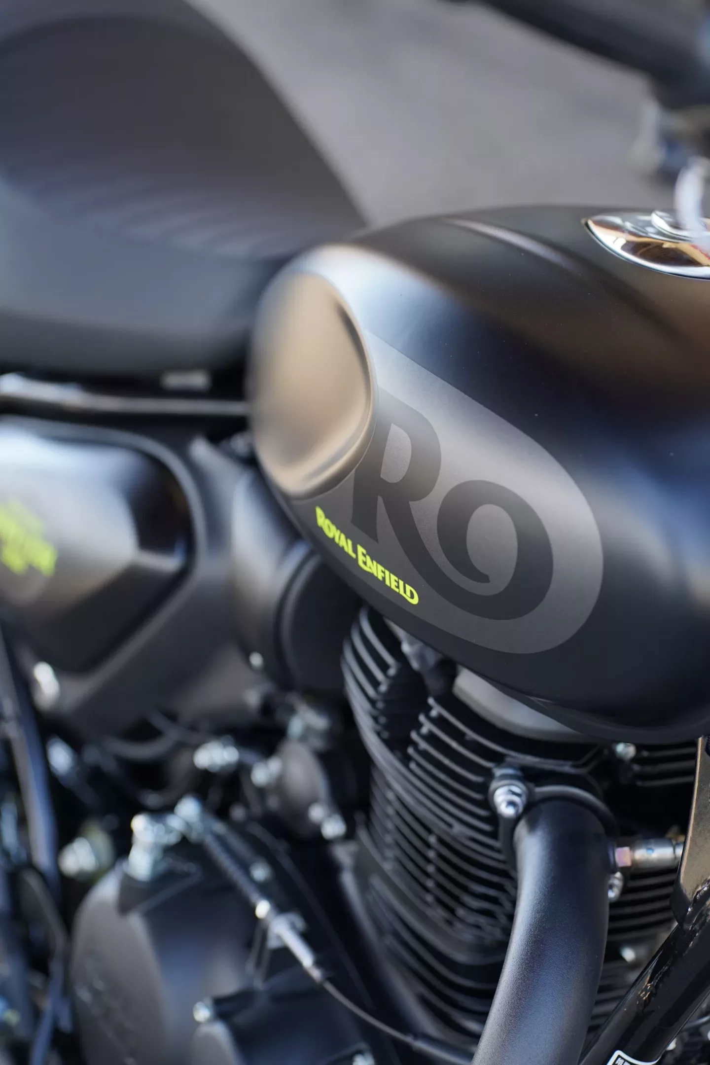 2026 Royal Enfield Hunter 350 - Graphite Grey