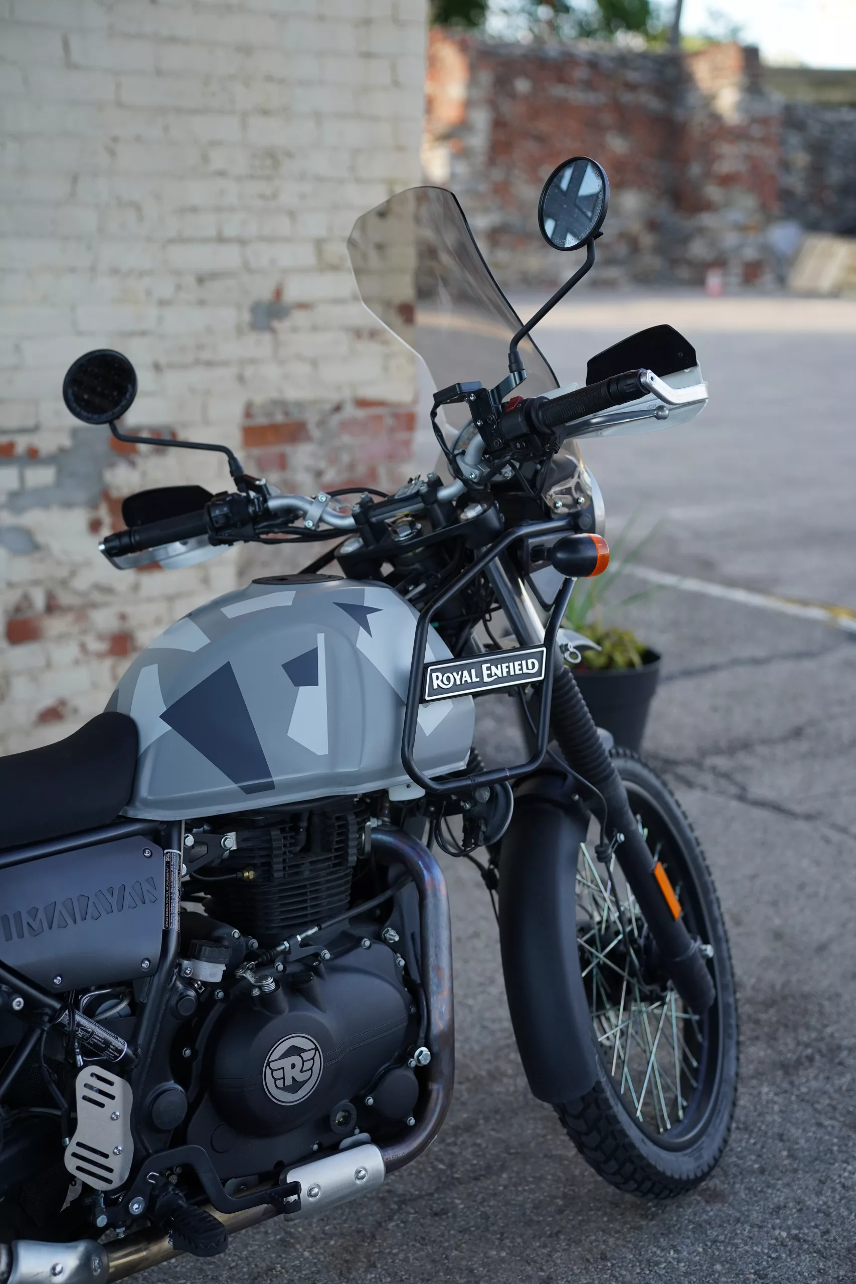 2019 Royal Enfield Himalayan 411 - Sleet Grey - Image 55
