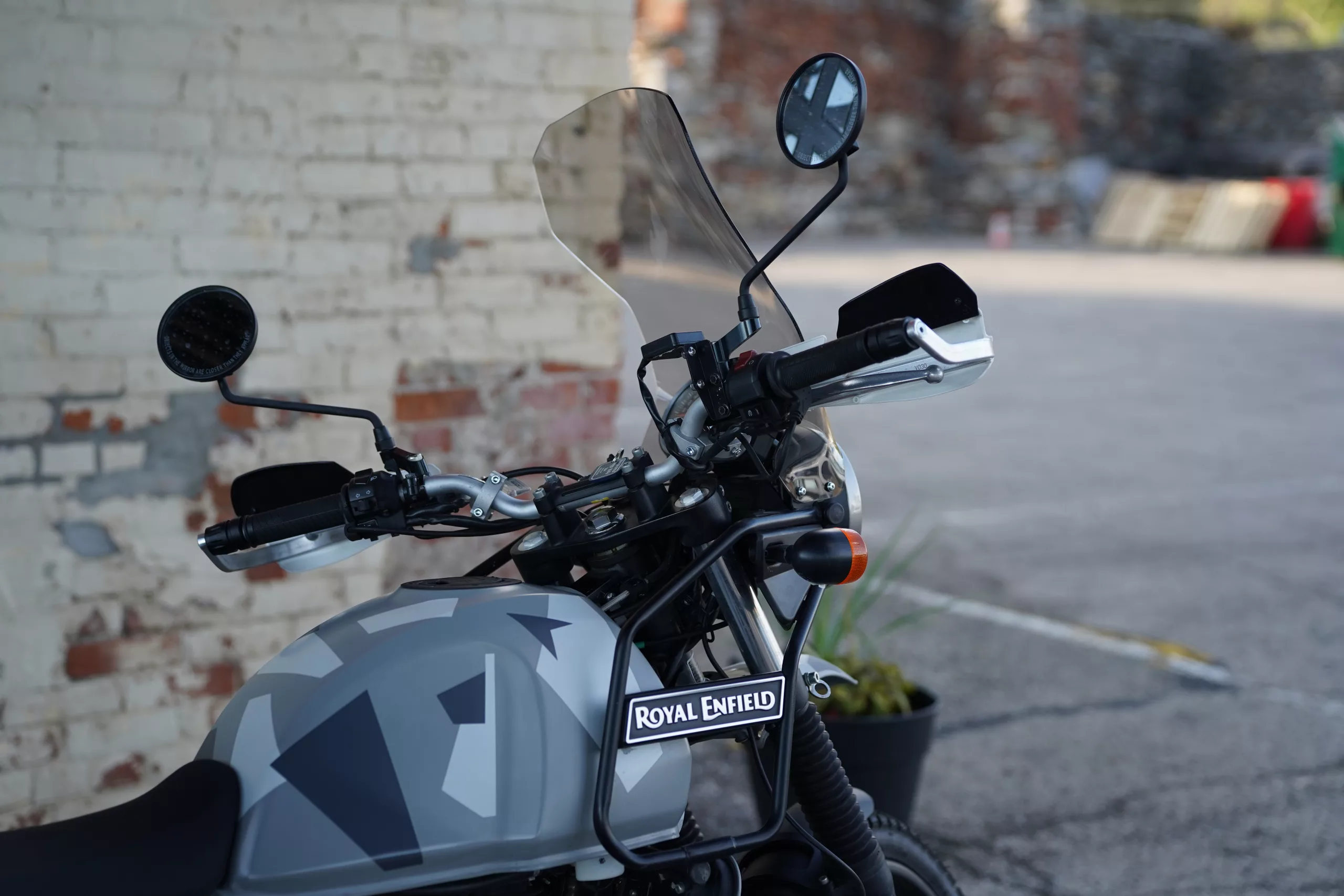 2019 Royal Enfield Himalayan 411 - Sleet Grey - Image 56