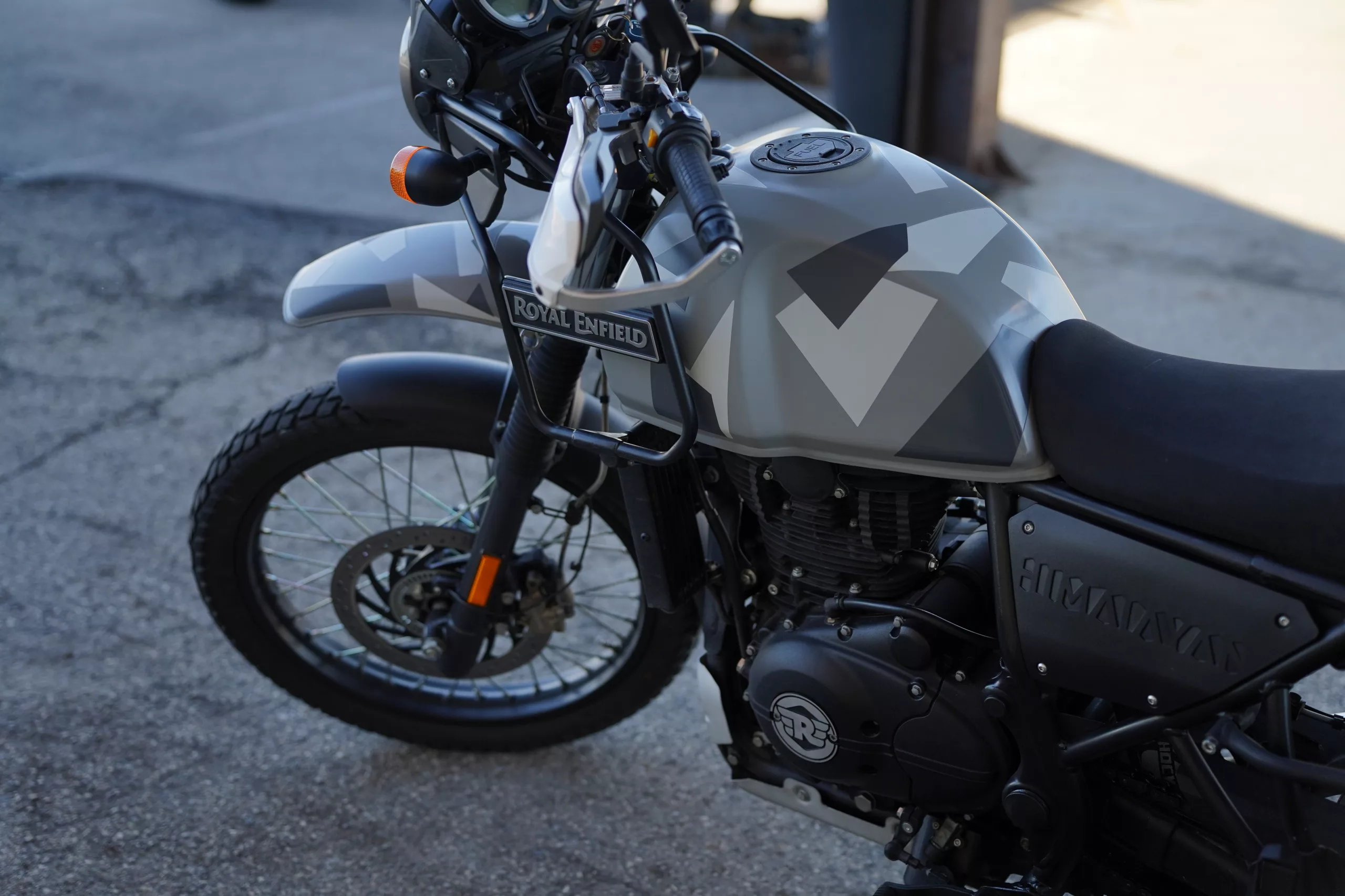 2019 Royal Enfield Himalayan 411 - Sleet Grey - Image 40