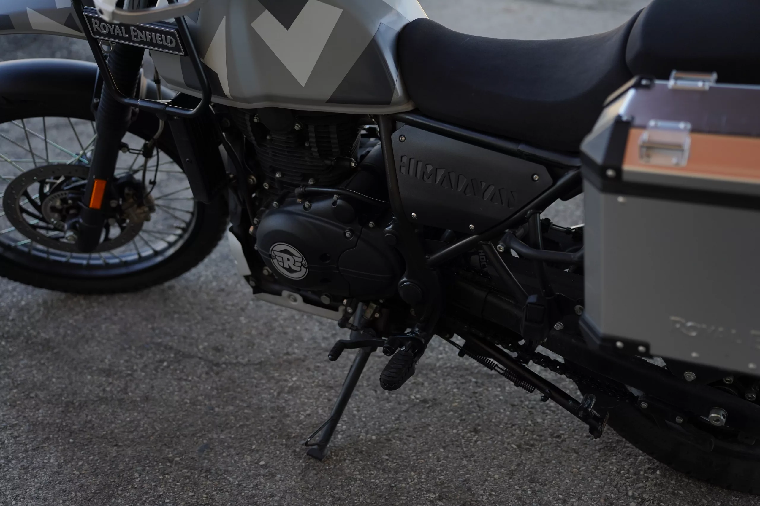 2019 Royal Enfield Himalayan 411 - Sleet Grey - Image 37