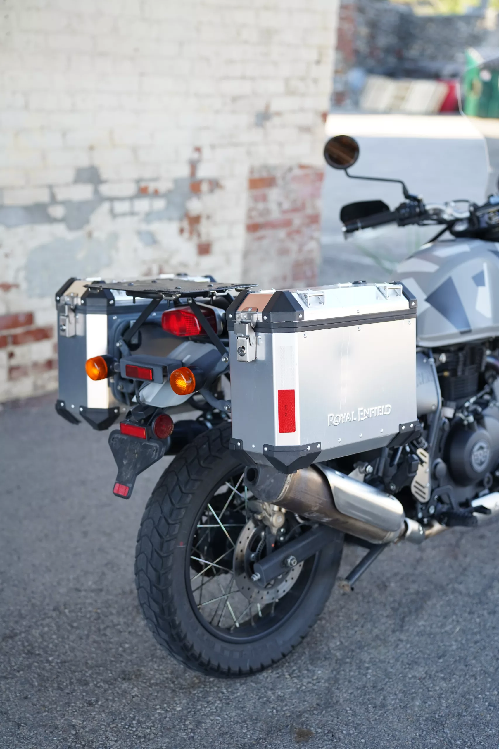2019 Royal Enfield Himalayan 411 - Sleet Grey - Image 28