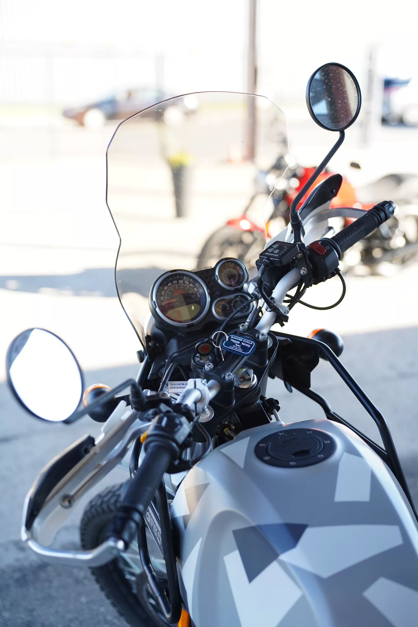 2019 Royal Enfield Himalayan 411 - Sleet Grey - Image 8