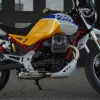 2027 Moto Guzzi V85TT - Giallo Wadi