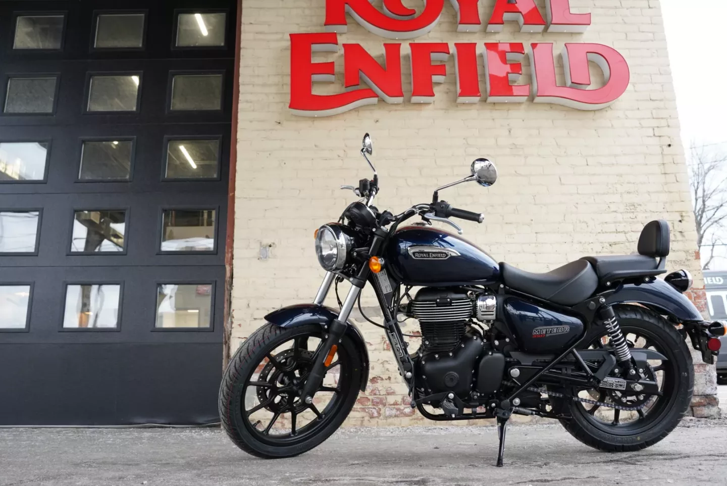 DSC00455 2024 Royal Enfield Meteor 350 - Stellar Blue