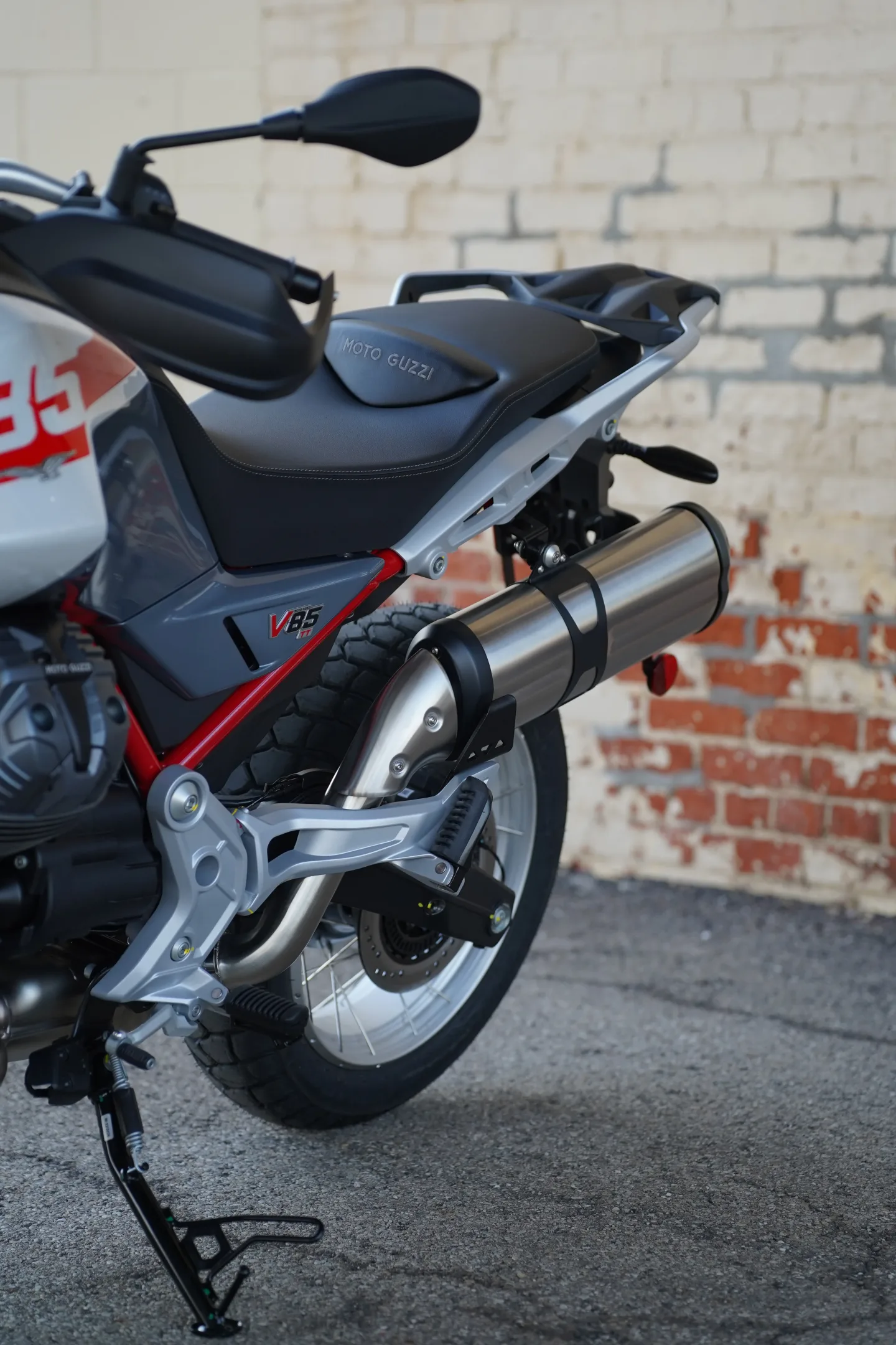 DSC00590_result 2027 Moto Guzzi V85TT - Grigio Yanar Dag