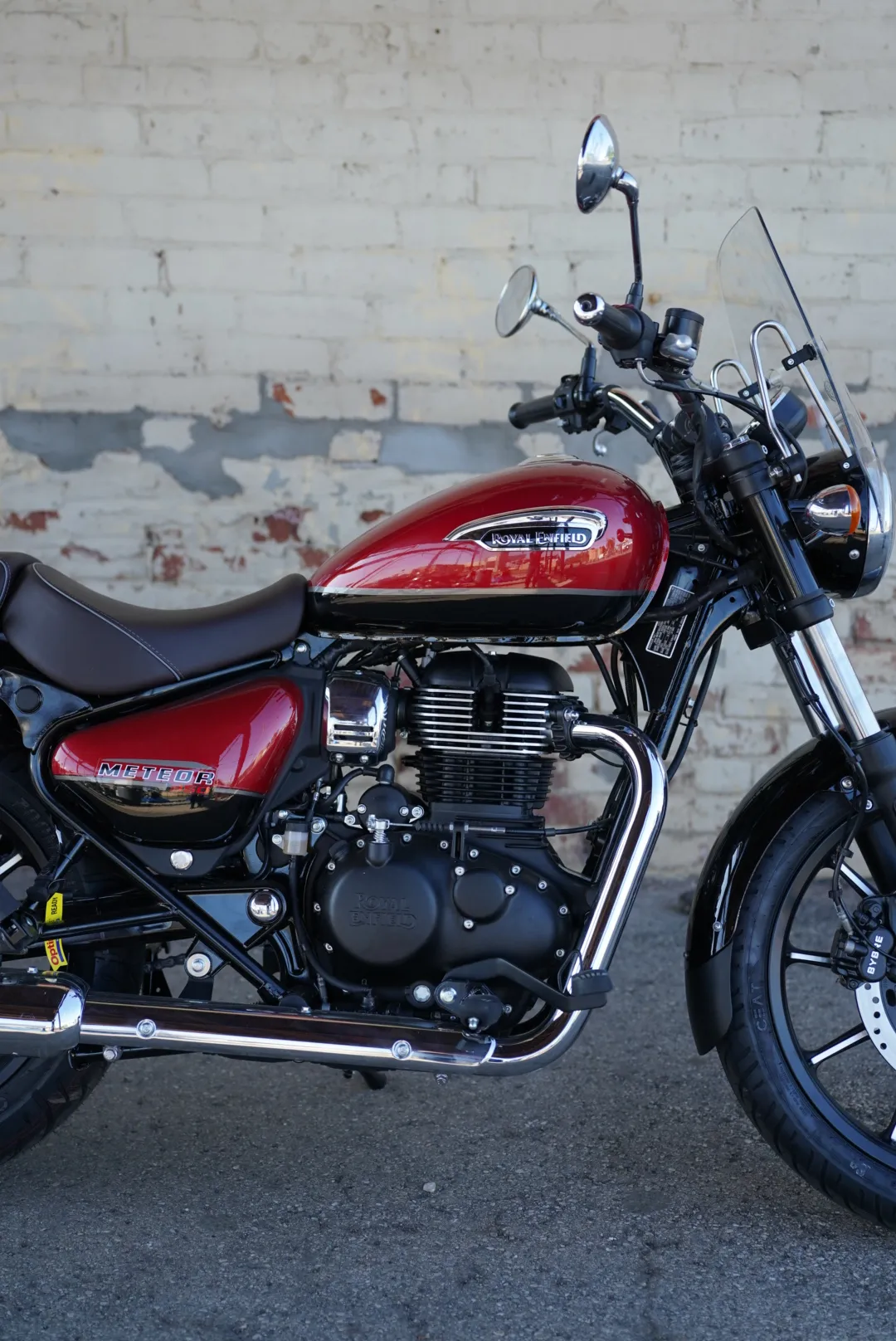 DSC00634 2024 Royal Enfield Meteor 350 - Supernova Red