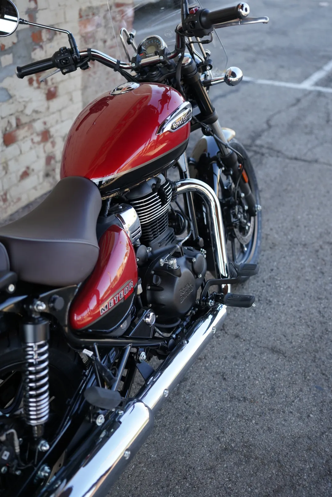 DSC00638 2024 Royal Enfield Meteor 350 - Supernova Red