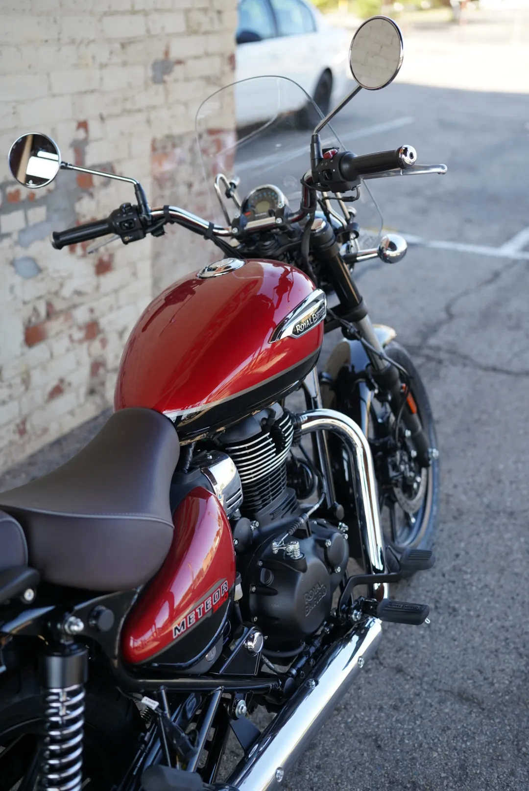 DSC00640 2024 Royal Enfield Meteor 350 - Supernova Red