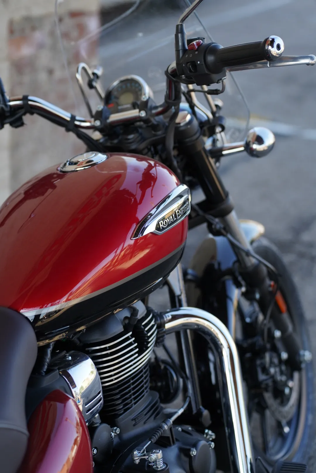 DSC00641 2024 Royal Enfield Meteor 350 - Supernova Red