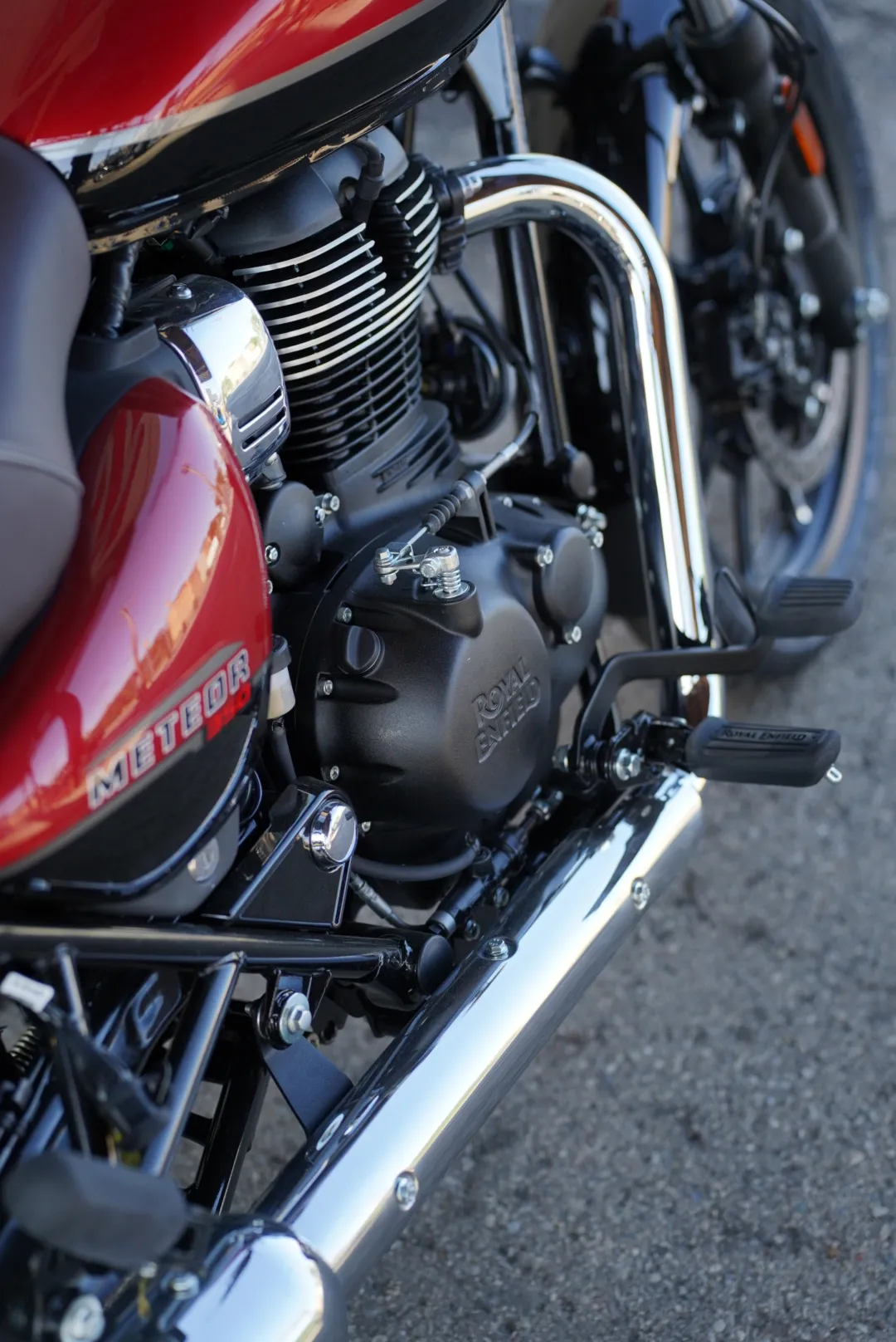 DSC00643 2024 Royal Enfield Meteor 350 - Supernova Red