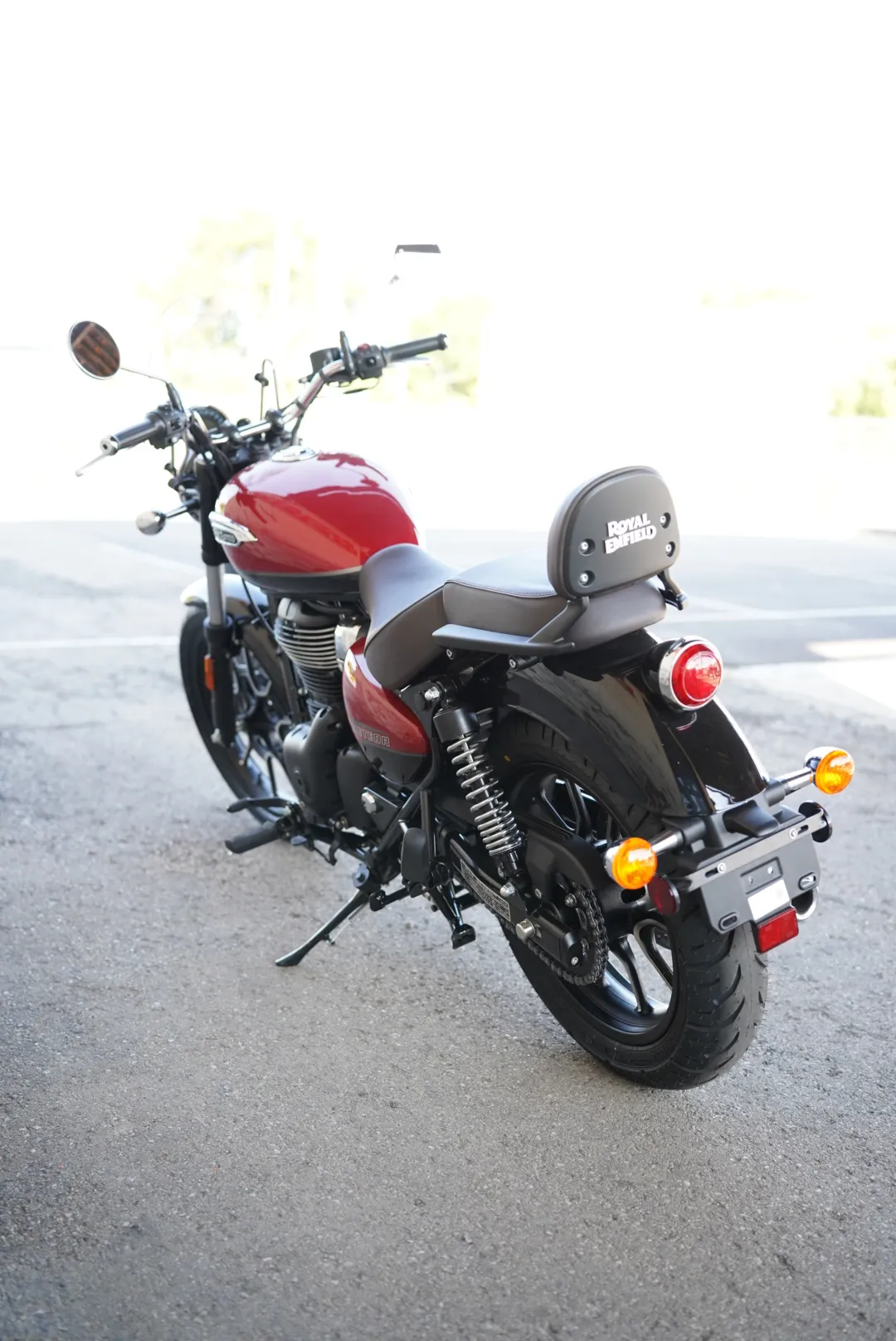 DSC00652 2024 Royal Enfield Meteor 350 - Supernova Red
