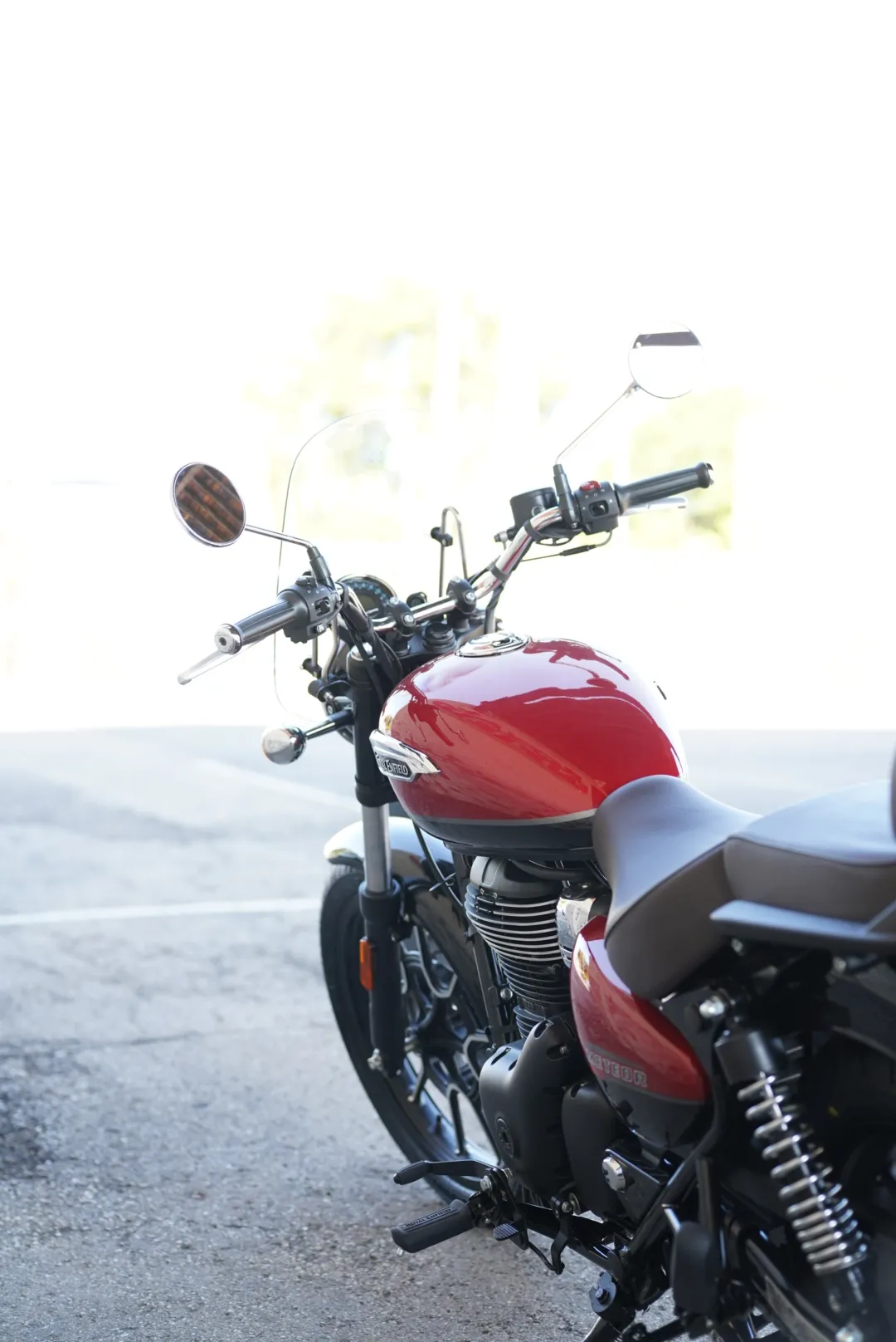 DSC00653 2024 Royal Enfield Meteor 350 - Supernova Red