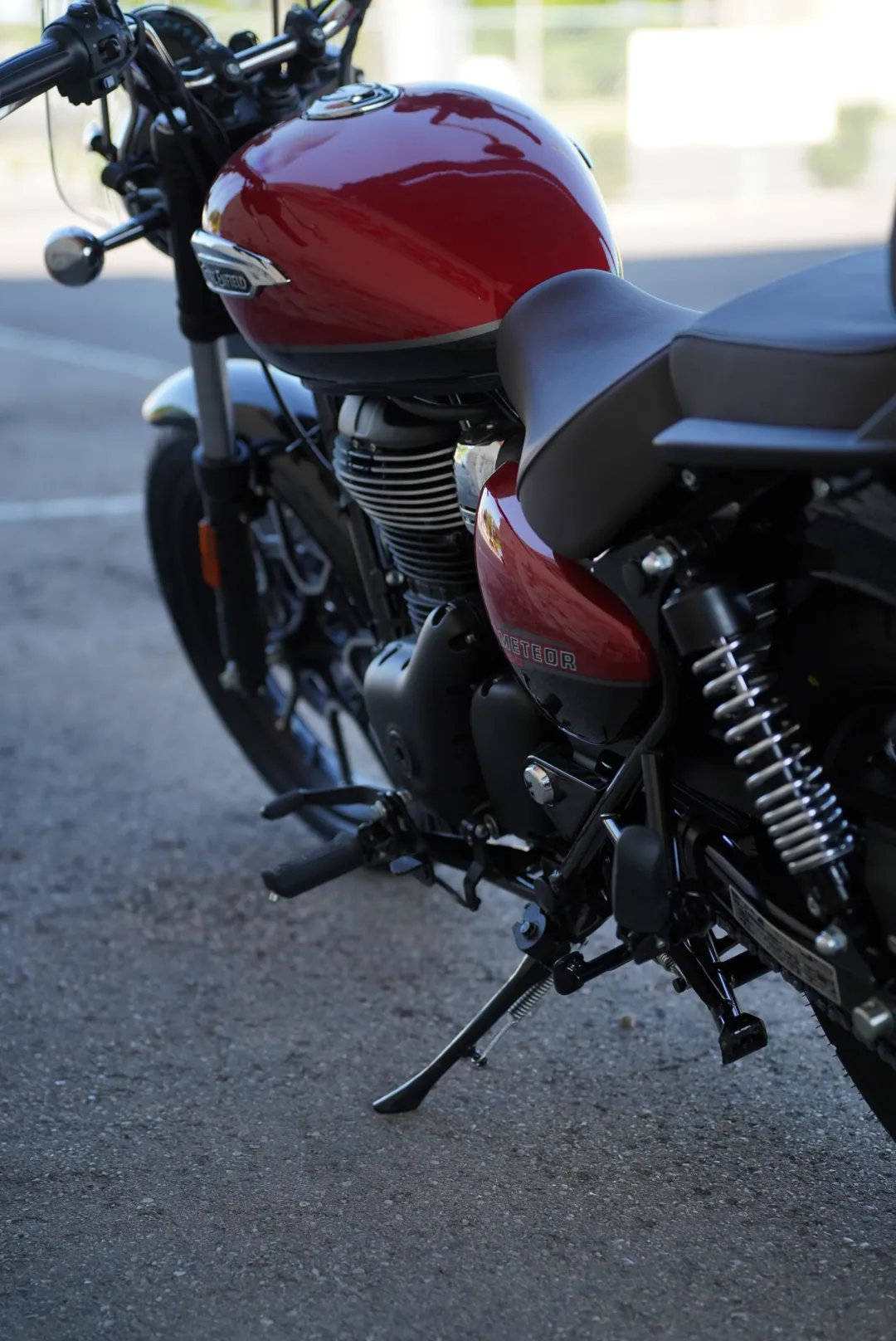 DSC00655 2024 Royal Enfield Meteor 350 - Supernova Red