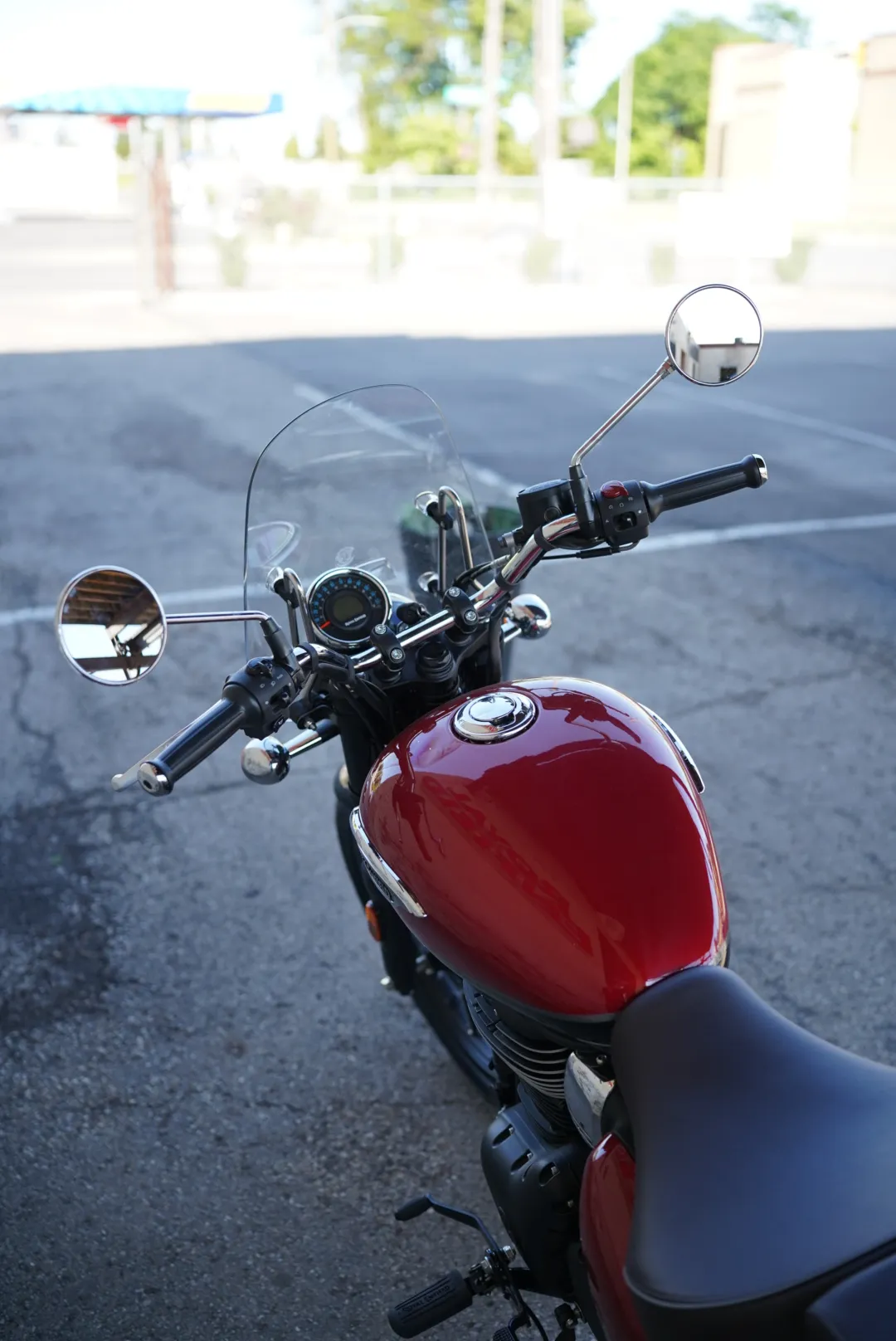 DSC00659 2024 Royal Enfield Meteor 350 - Supernova Red