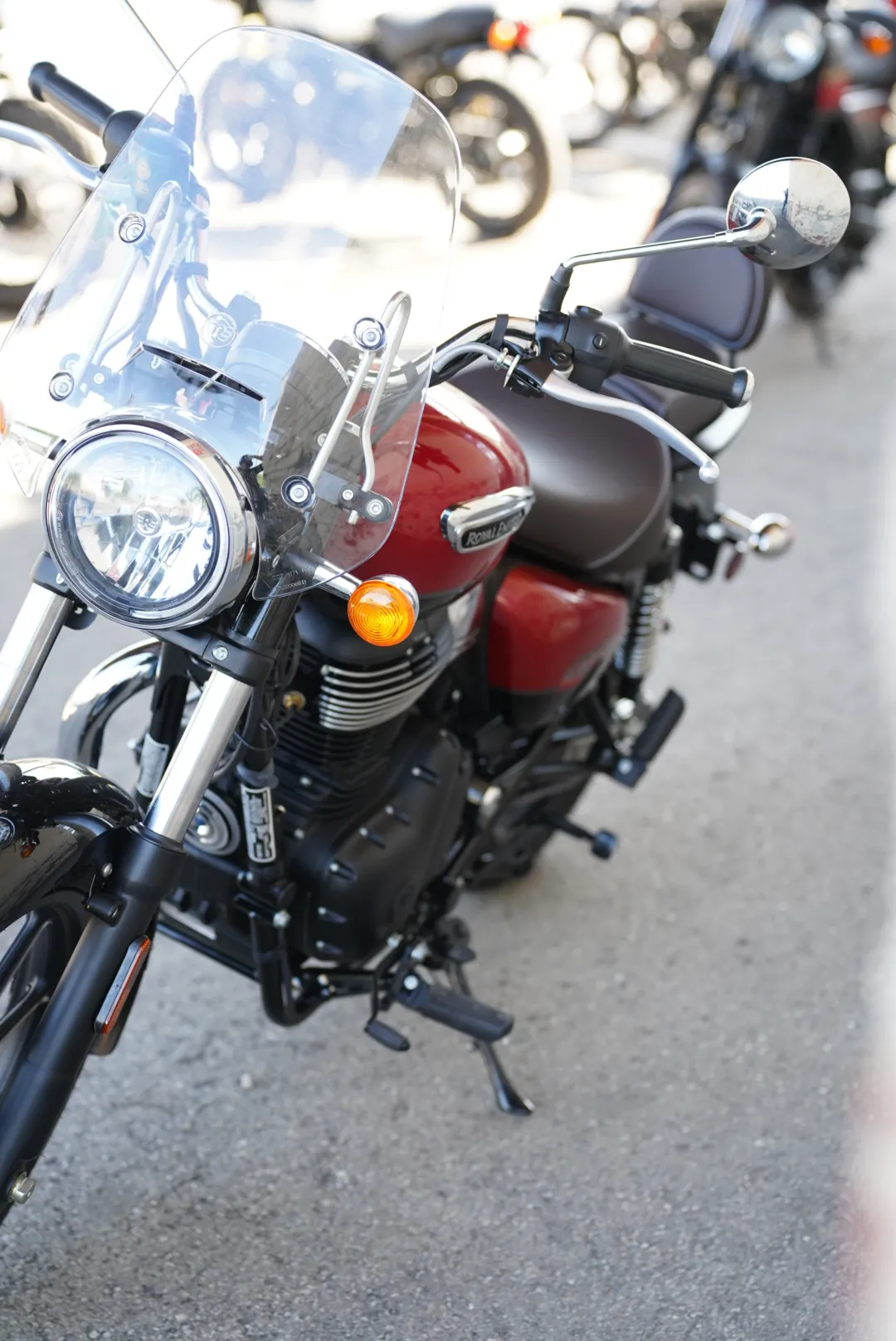 DSC00666 2024 Royal Enfield Meteor 350 - Supernova Red