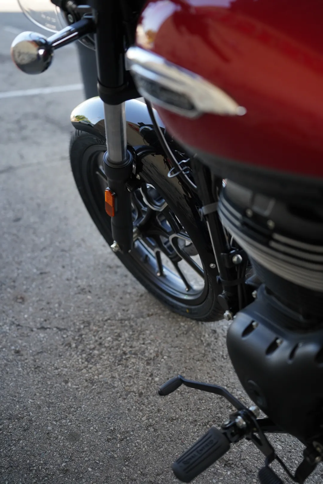 DSC00676 2024 Royal Enfield Meteor 350 - Supernova Red