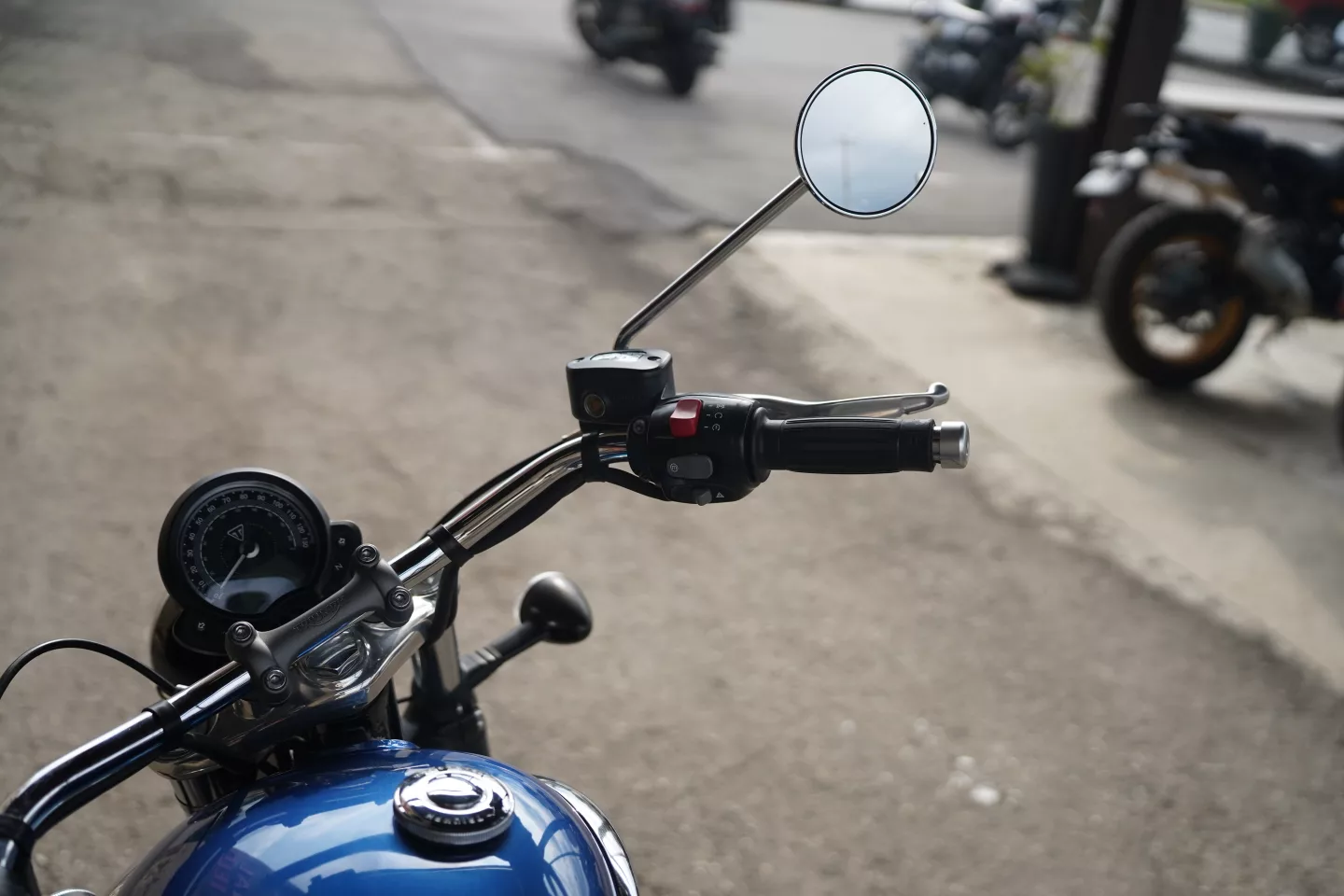 DSC00678 2020 Triumph Speedmaster Blue