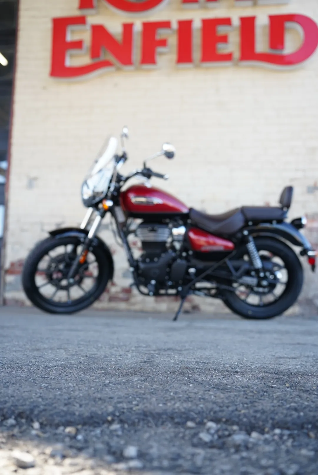 DSC00682 2024 Royal Enfield Meteor 350 - Supernova Red