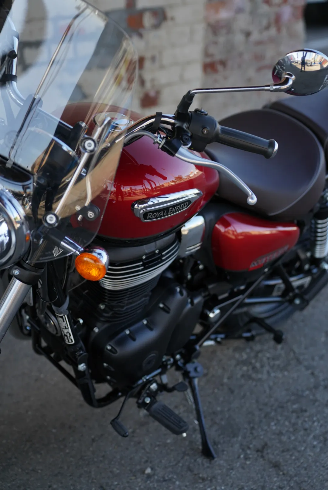 DSC00685 2024 Royal Enfield Meteor 350 - Supernova Red