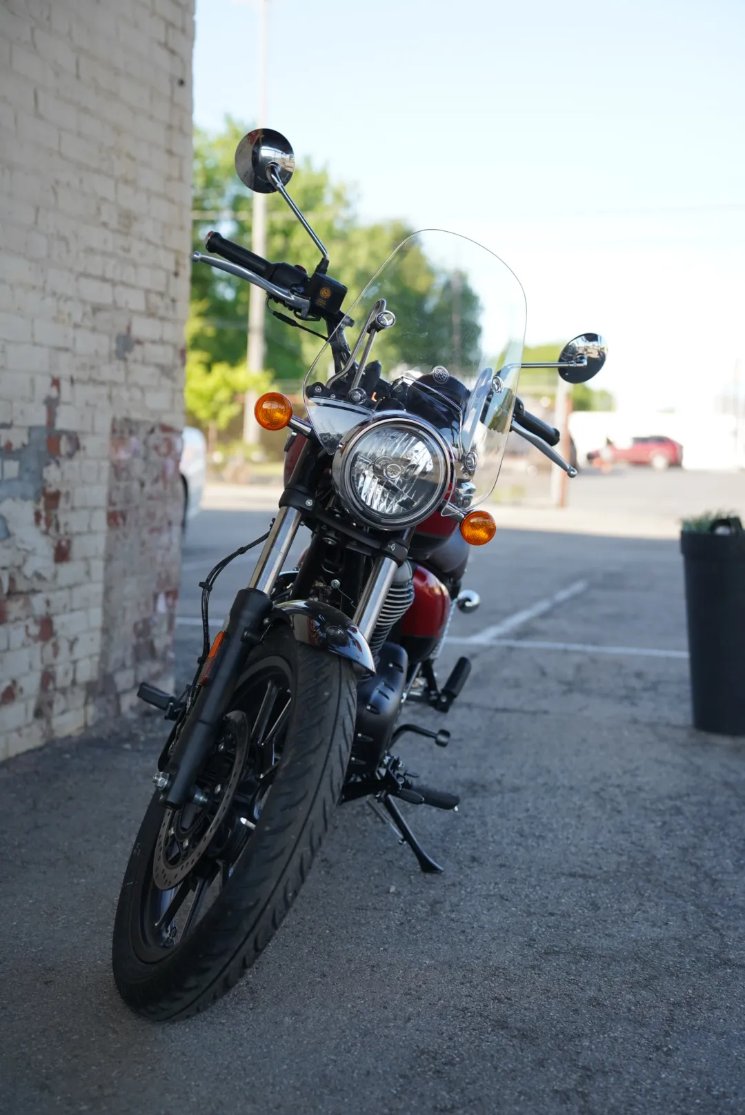 DSC00687 2024 Royal Enfield Meteor 350 - Supernova Red