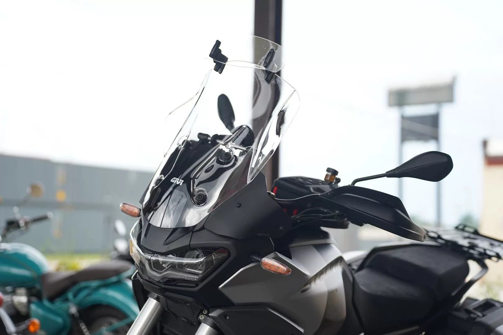 2023 Moto Guzzi Stelvio - Nero Vulcano - Image 82