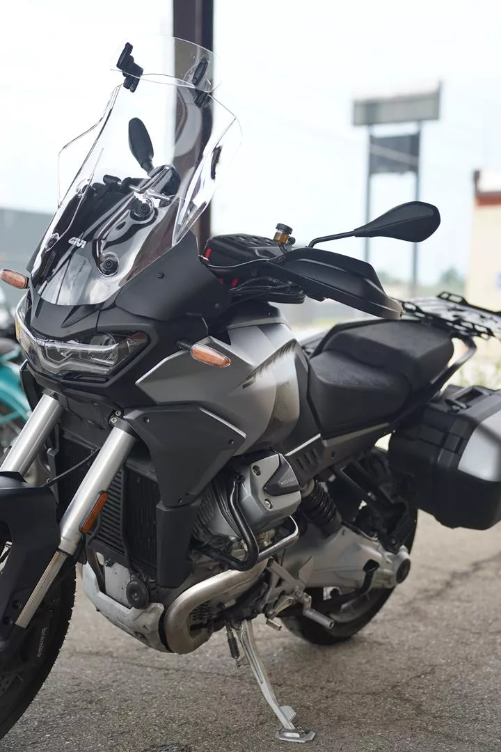 2023 Moto Guzzi Stelvio - Nero Vulcano - Image 81