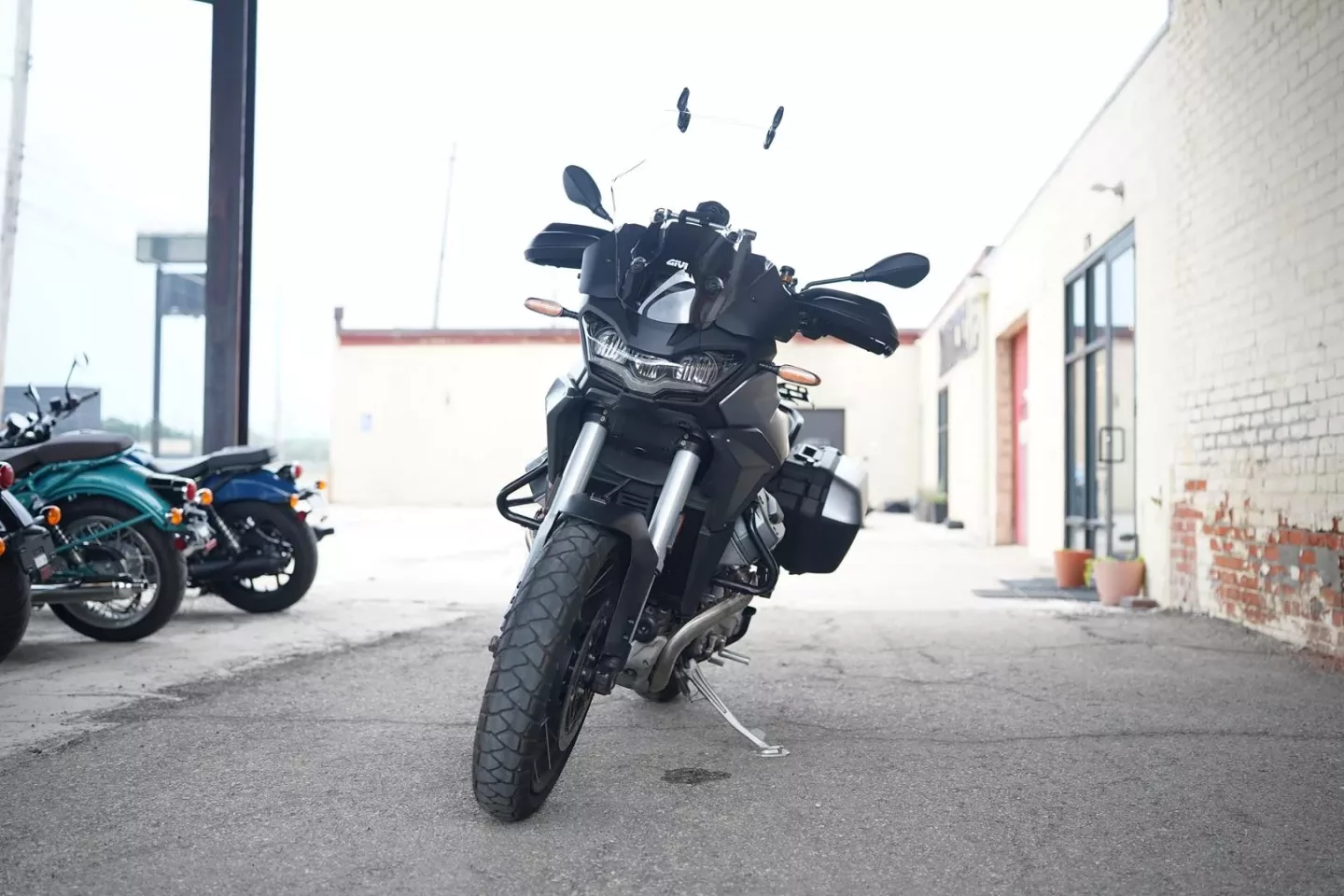 2024 Moto Guzzi Stelvio - Nero Vulcano