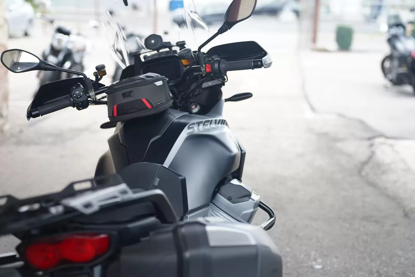 2024 Moto Guzzi Stelvio - Nero Vulcano
