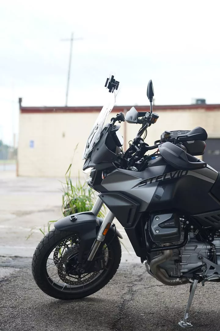 2023 Moto Guzzi Stelvio - Nero Vulcano - Image 9