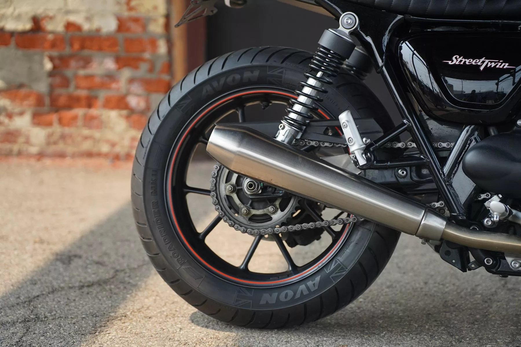 2016 Triumph Street Twin 900 - Image 96