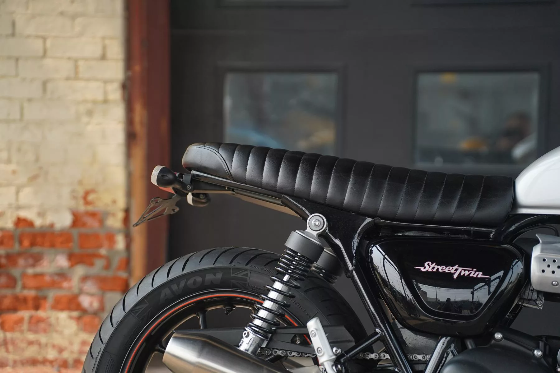 2016 Triumph Street Twin 900 - Image 95